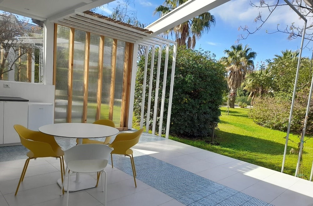 Apartment with large porch on the ground floor photo 3