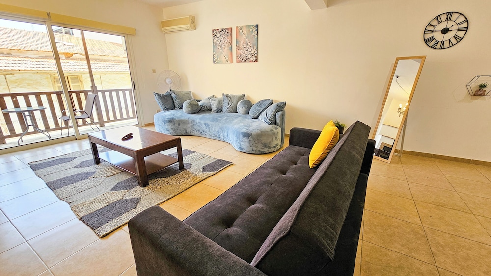 Family Apartment photo 3