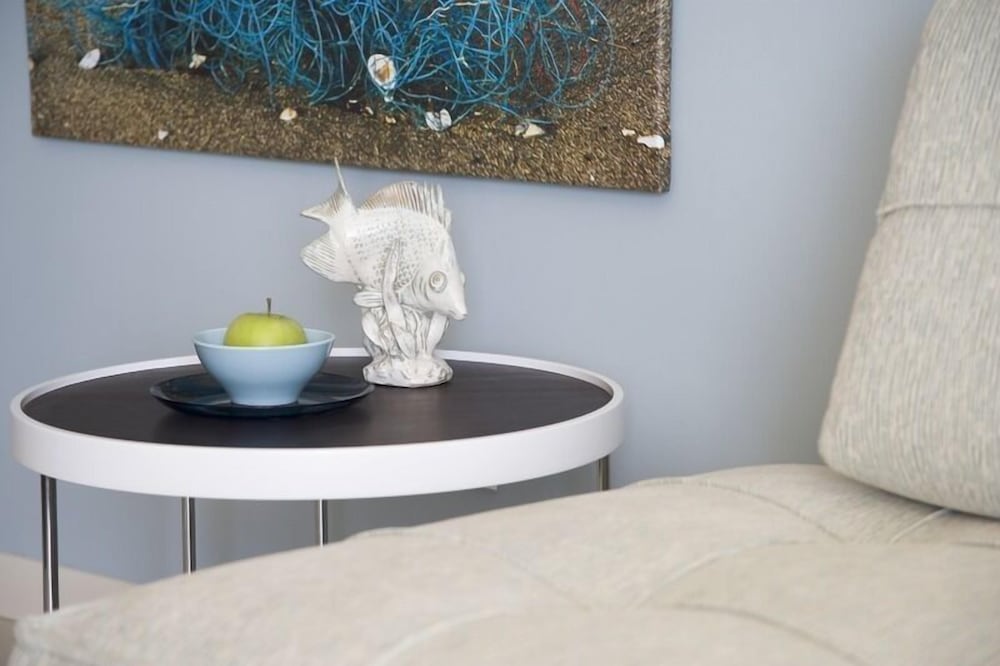 Executive Suite - Photo 11