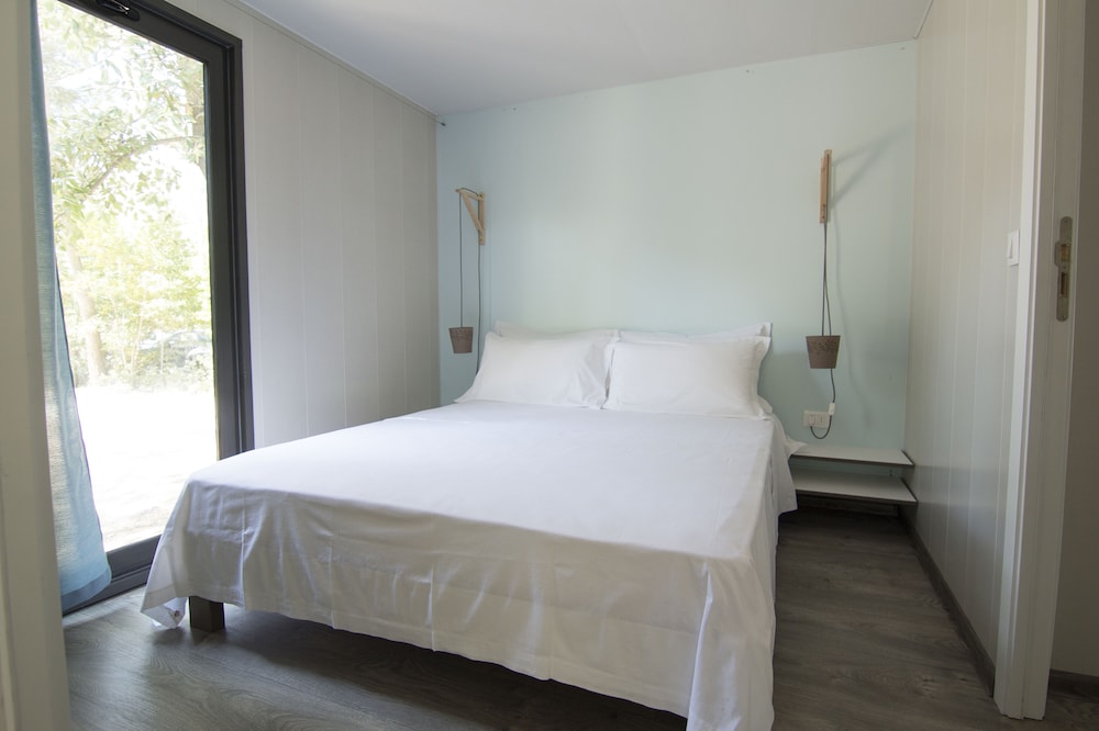 Superior Mobile Home, Multiple Beds photo 1