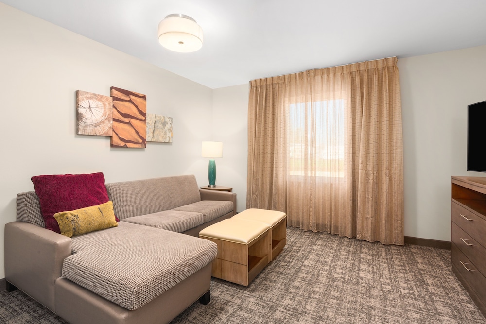 Suite, 1 Bedroom, Accessible, Kitchen (Communications) - Photo 4
