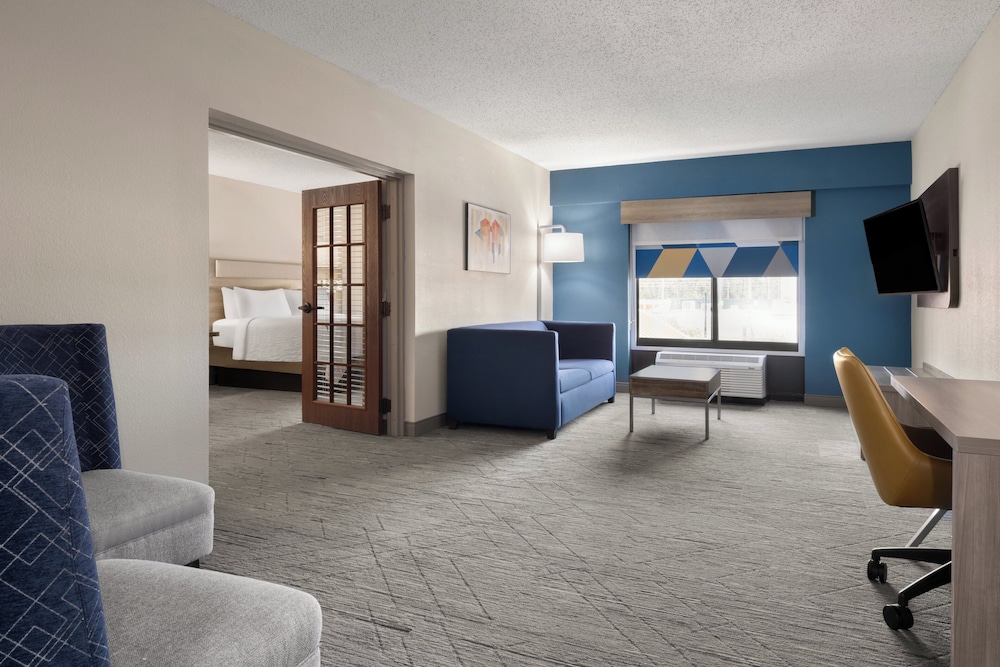 Suite, 1 Bedroom photo 2