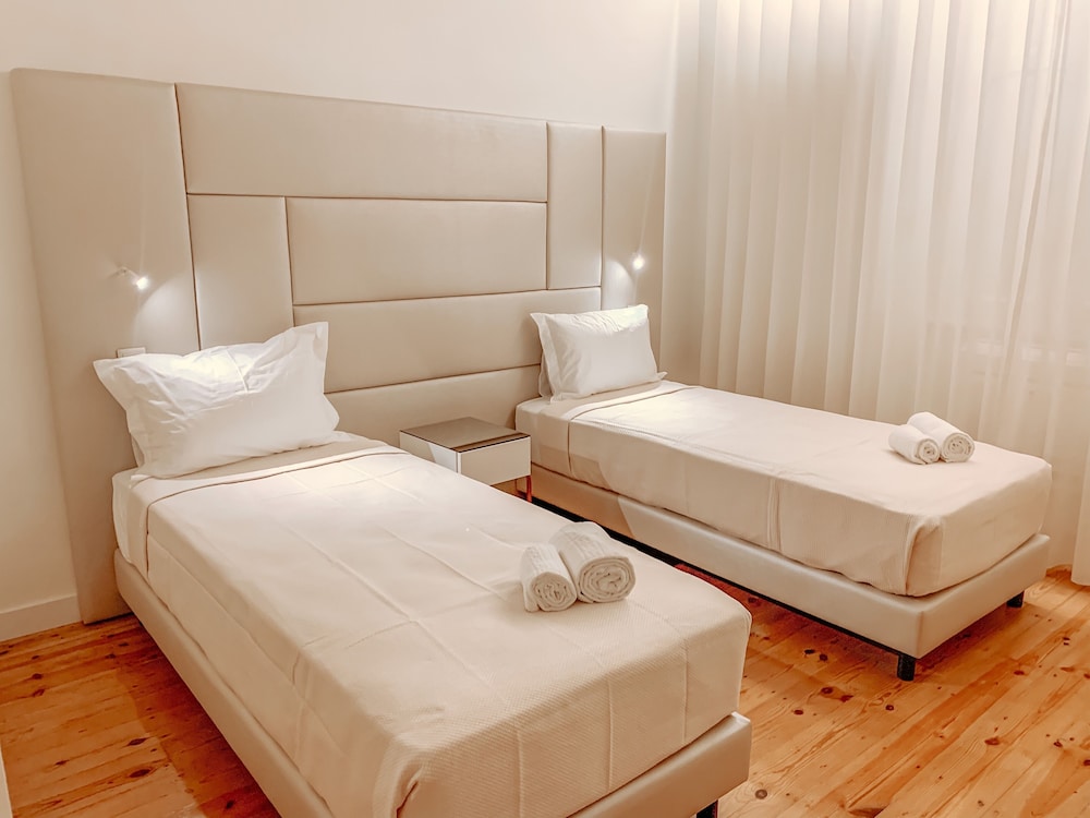 Classic Comfort King or Twin Room - Photo 1