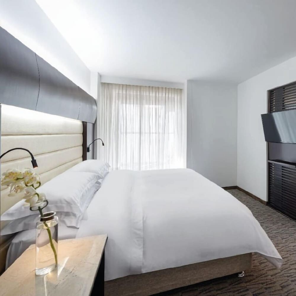 Room, 1 King Bed - Photo 2
