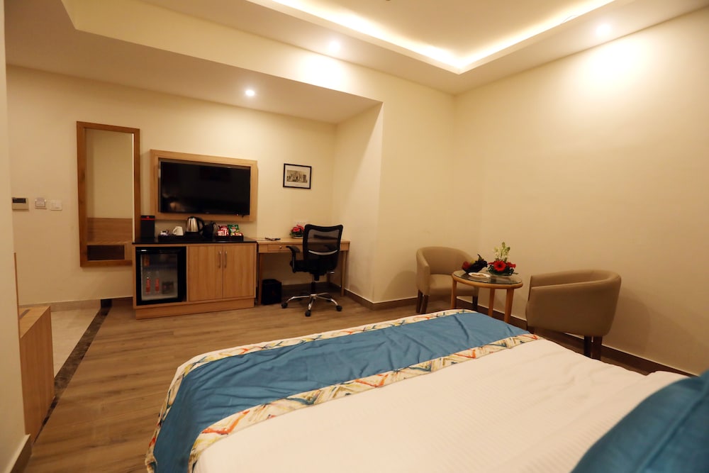 Deluxe Room - Photo 3
