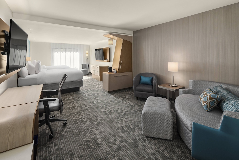 Suite, Multiple Beds photo 1