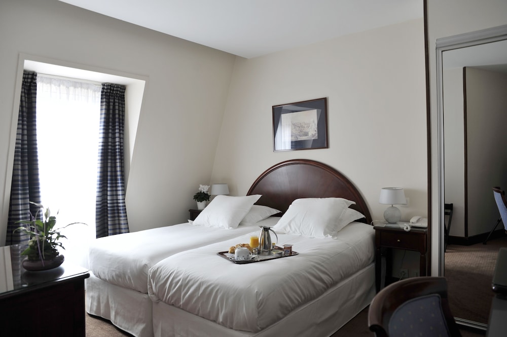 Superior Double or Twin Room photo 2