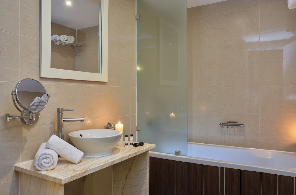 Standard Double Or Twin Room - Photo 3