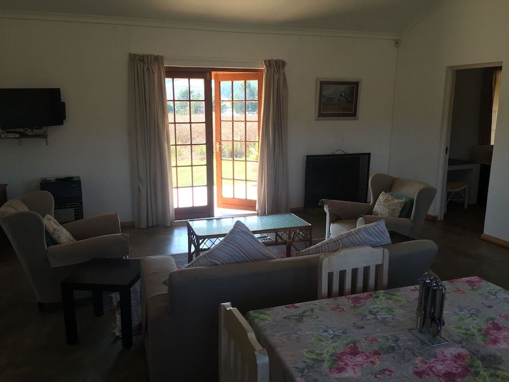 Standard Cottage, 2 Bedrooms, Lake View, Lakeside photo 3