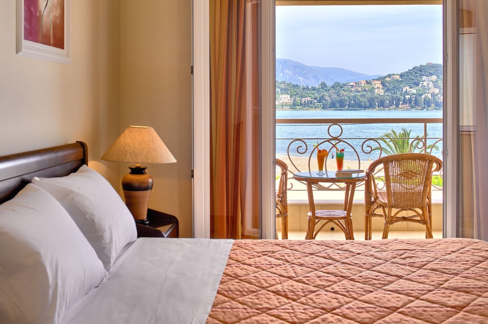 Double or Twin Room, Partial Sea View - Photo 3