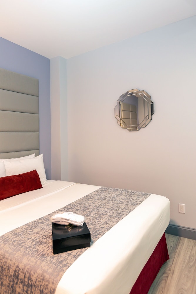 Two Full Beds, Accessible