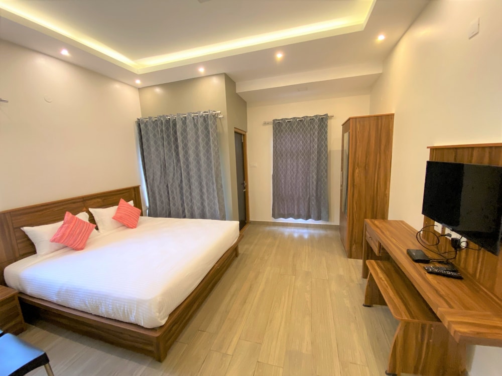 Family Room - Photo 8