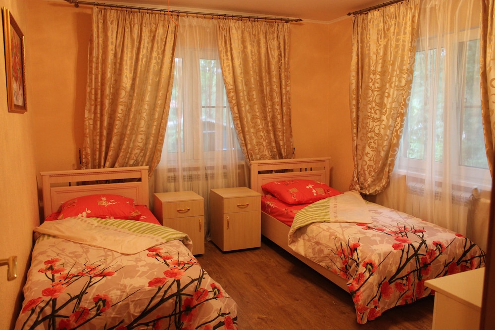 Family Cottage (2 adults) photo 2