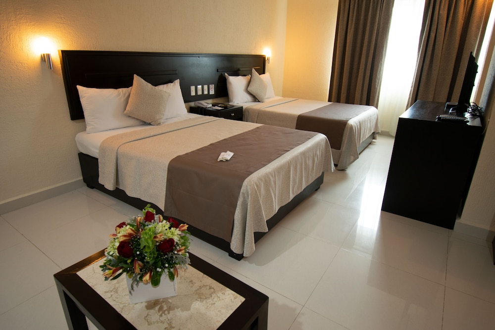 Family Room, 1 Bedroom