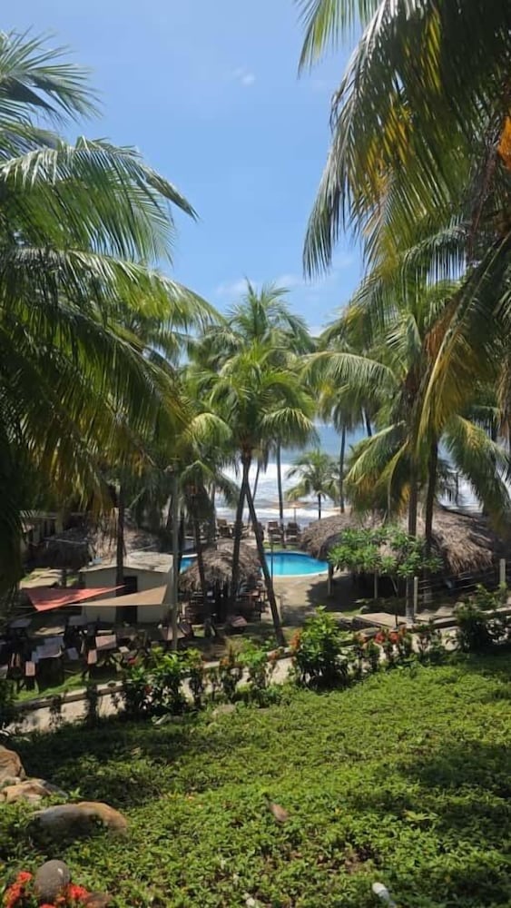 Exclusive Room, 2 Queen Beds, Balcony, Partial Ocean View photo 3