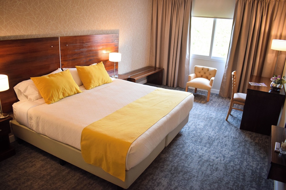 Superior Room, 1 King Bed