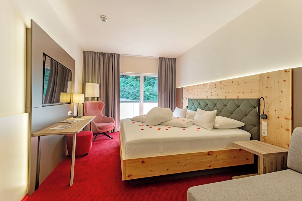 Deluxe Double Room, Balcony photo 1