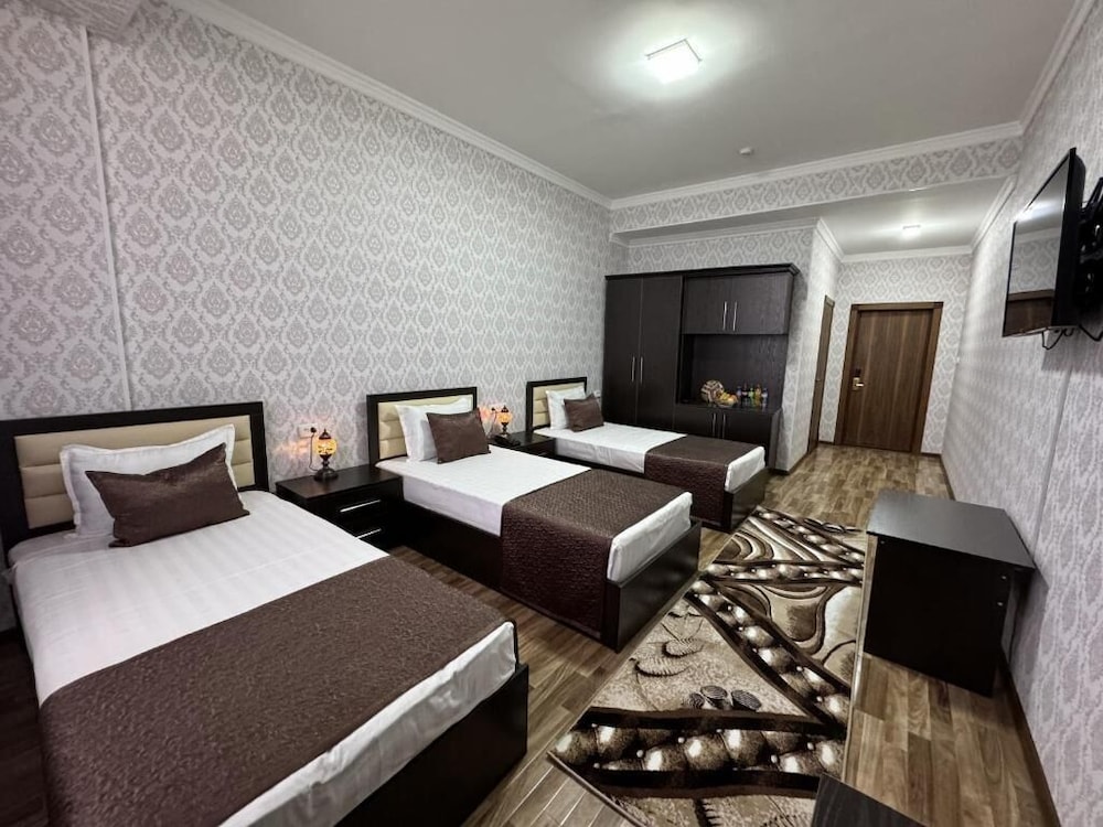 Comfort Triple Room, Courtyard View photo 1