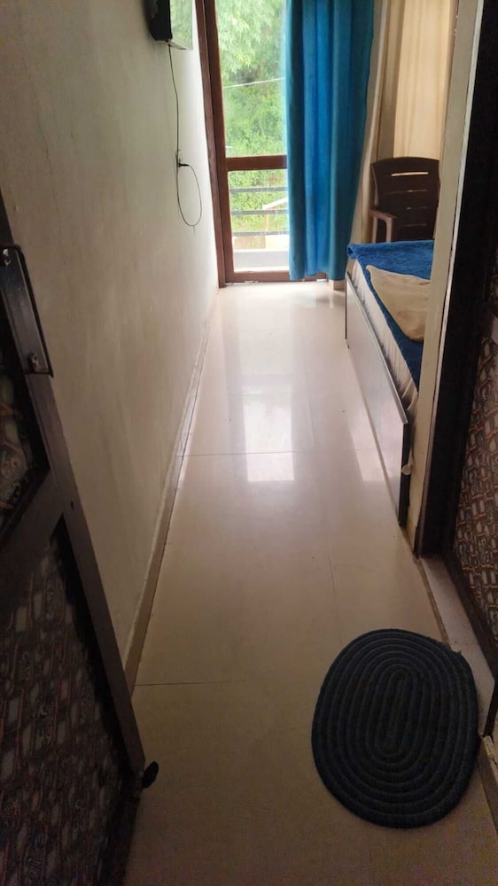 Standard Room photo 3