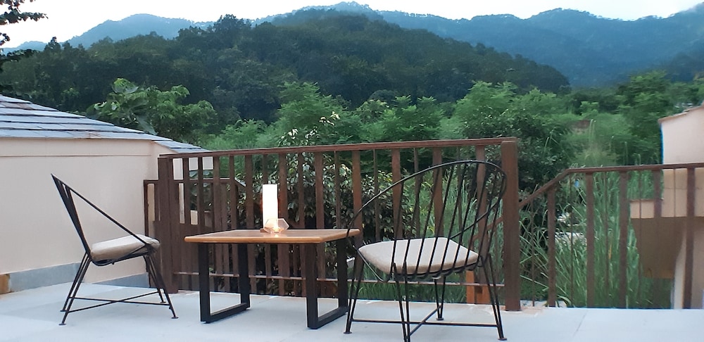 Premium Room, 1 Bedroom, Garden View photo 2