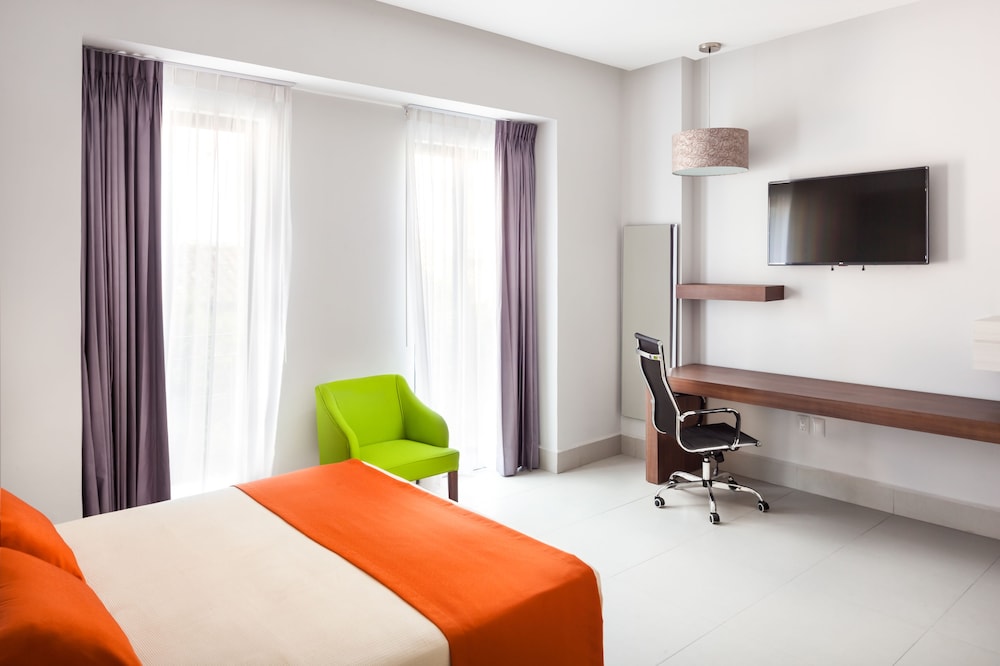 Executive Room, 1 Queen Bed photo 2