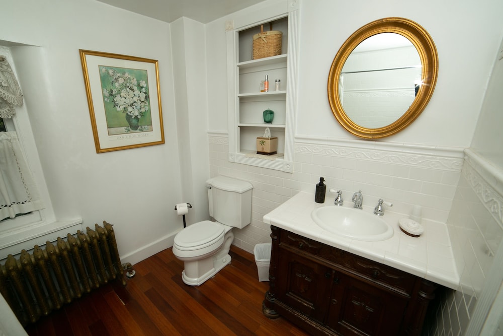 Deluxe Suite, 1 Queen Bed, Non Smoking, Fireplace photo 3