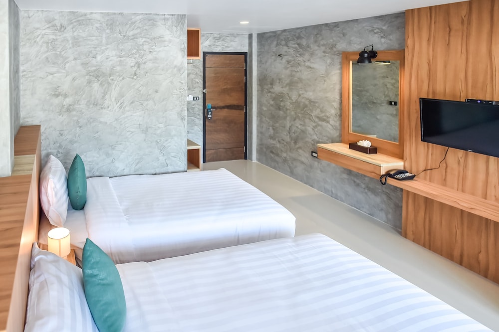 Standard Twin Room