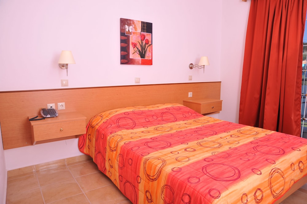 Apartment, 1 Bedroom, Balcony, Garden View - Photo 3