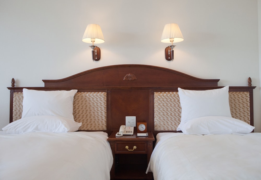 Standard Room, 2 Twin Beds, Balcony, Ocean View (With Extra Bed) photo 2