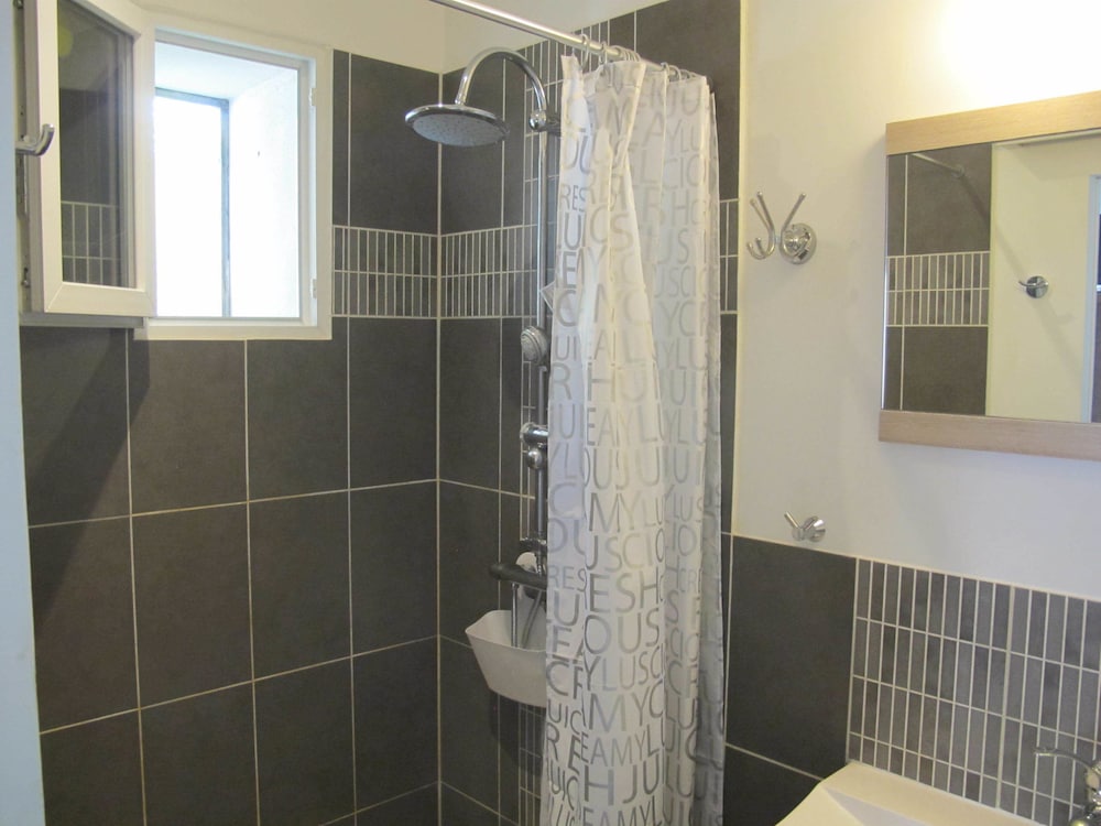 Classic Double or Twin Room, Ground Floor photo 3