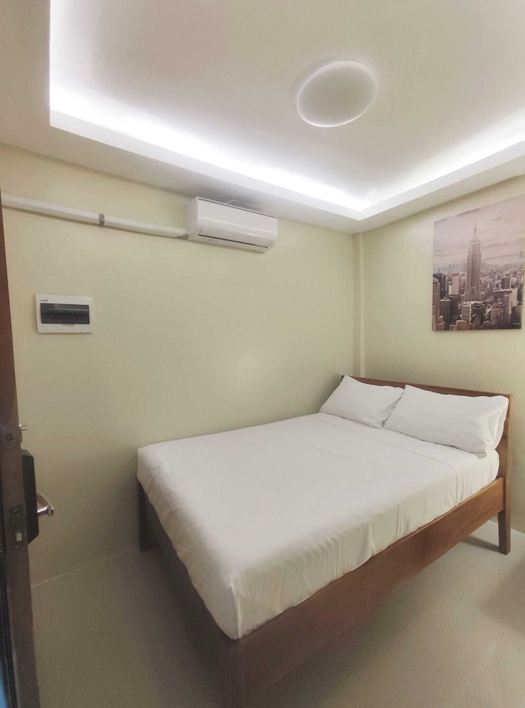 Basic Single Room, 1 Double Bed photo 1