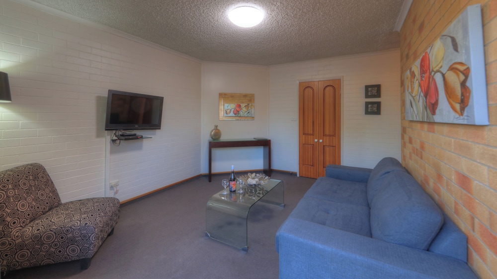 Standard Studio Suite photo 3