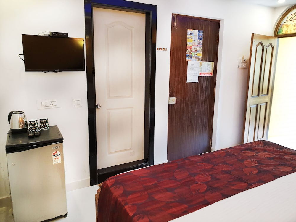 Standard A/C Room - Photo 22