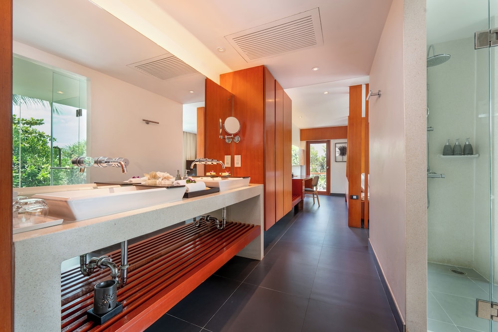 Suite, 1 Bedroom, Sea View (Free Daily Minibar) - Photo 11