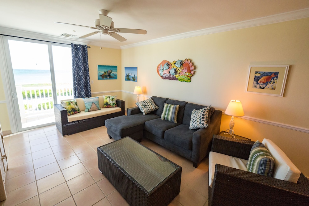 Condo, 2 Bedrooms, Ground Floor photo 2
