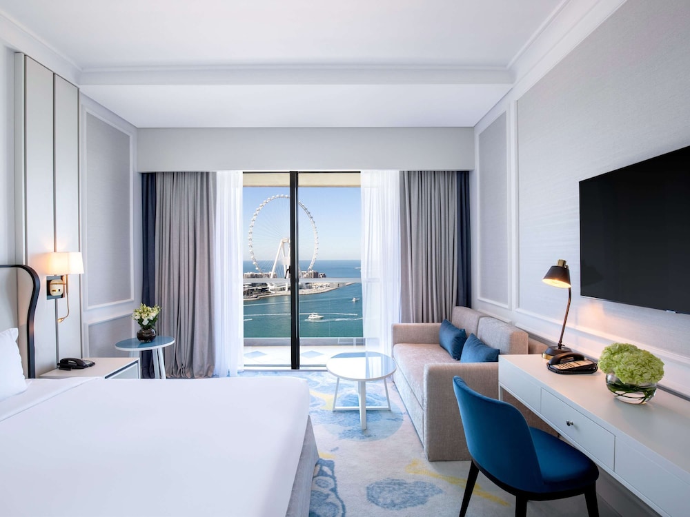 Luxury Room, 1 King Bed, Balcony, Sea View