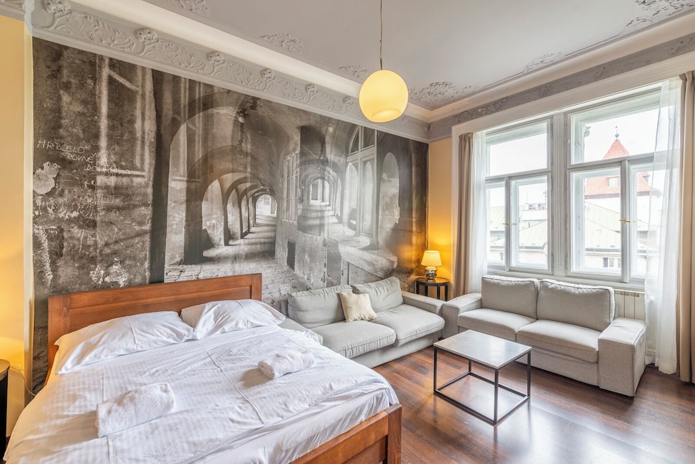Superior Apartment