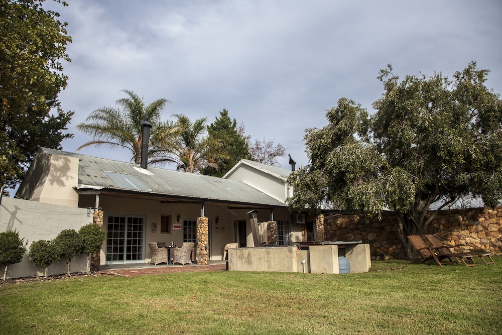 Farm Cottage- Ruby Star