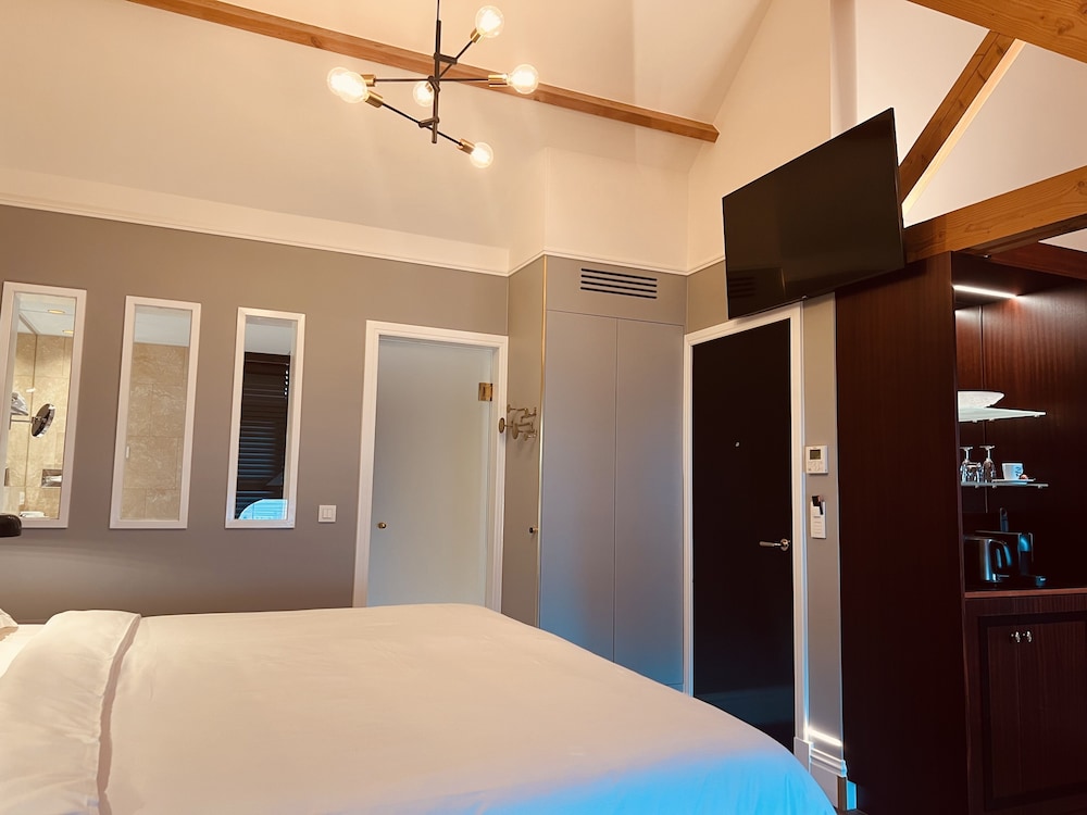 Superior Double Room (Prestige) - Photo 24