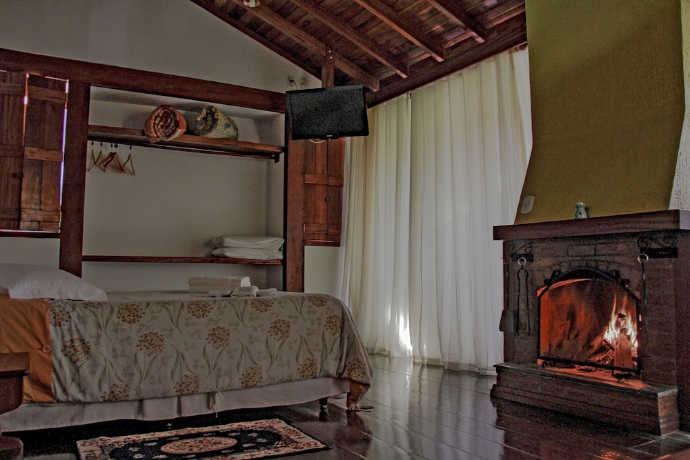 Chalet, Jetted Tub photo 3
