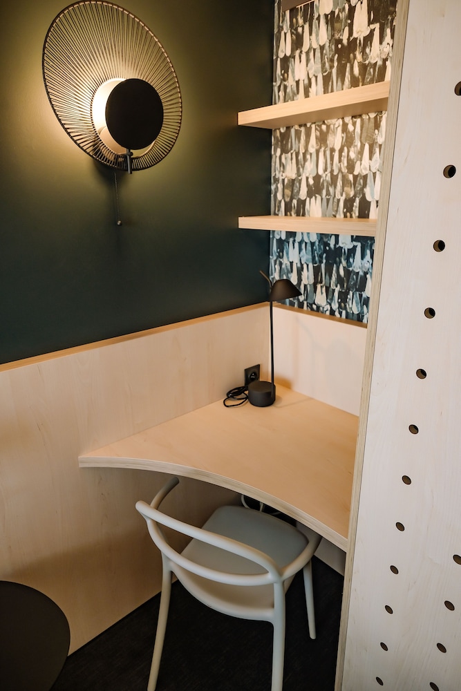 Comfort Room, 1 Double Bed, Lake View - Photo 6