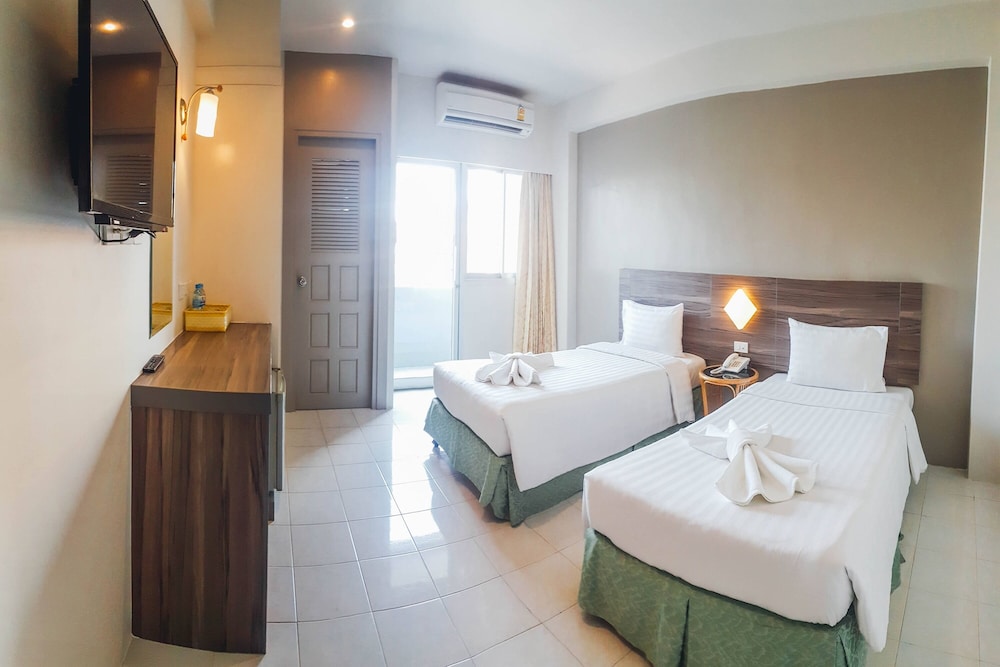 Superior Twin Room - Photo 1