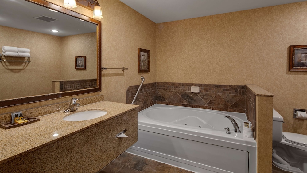 Standard Room, 2 Queen Beds, Non Smoking, Jetted Tub photo 3