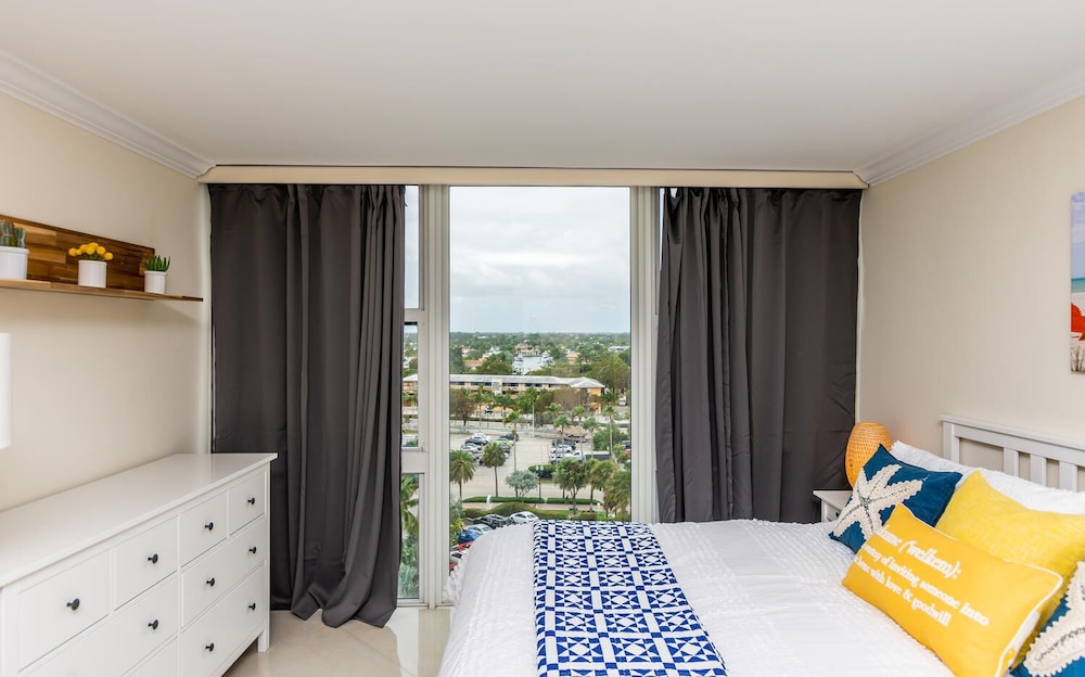 Comfort Triple Room, City View