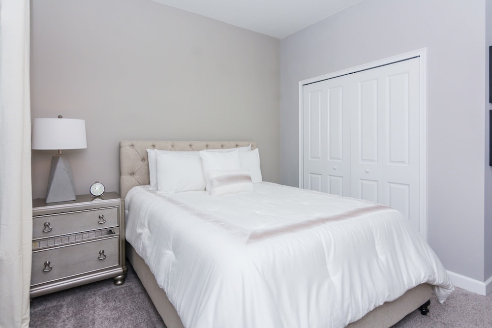 Townhome, 5 Bedrooms