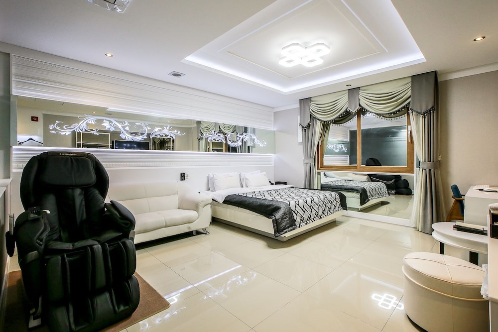 Double Or Twin Room photo 2