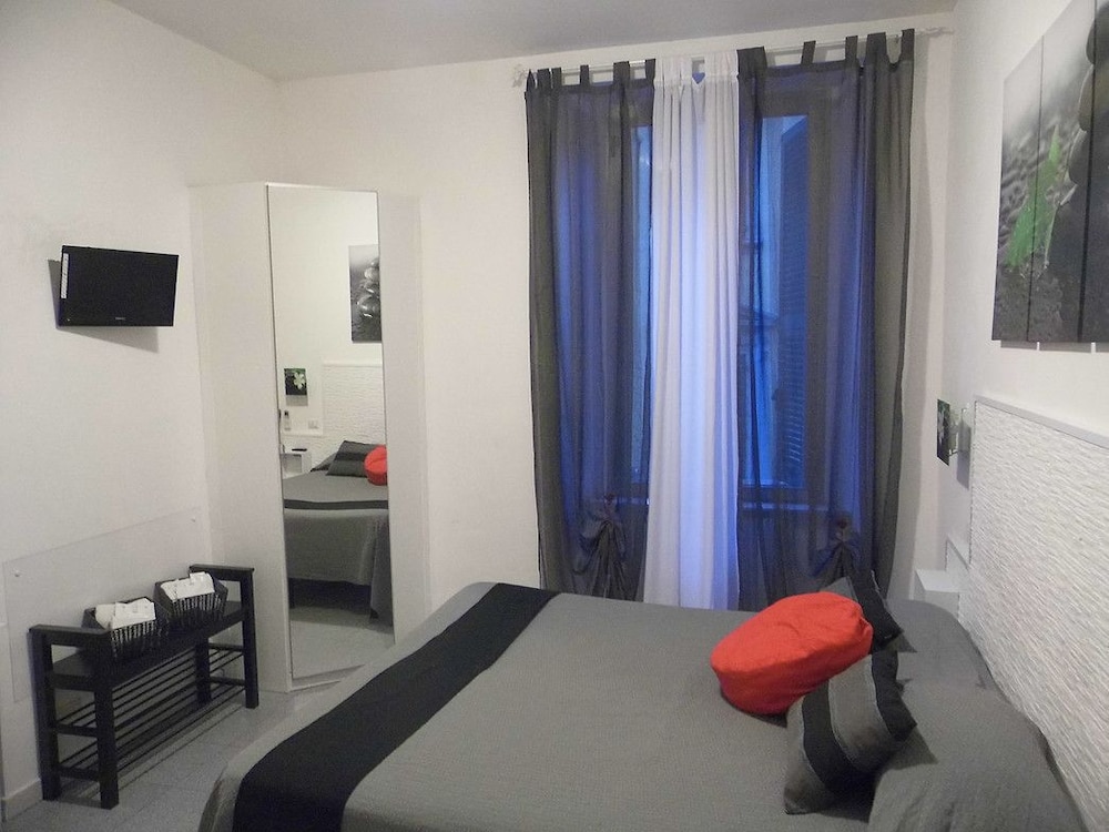 Basic Double Room, 1 Double or 2 Twin Beds, Non Smoking - Photo 29