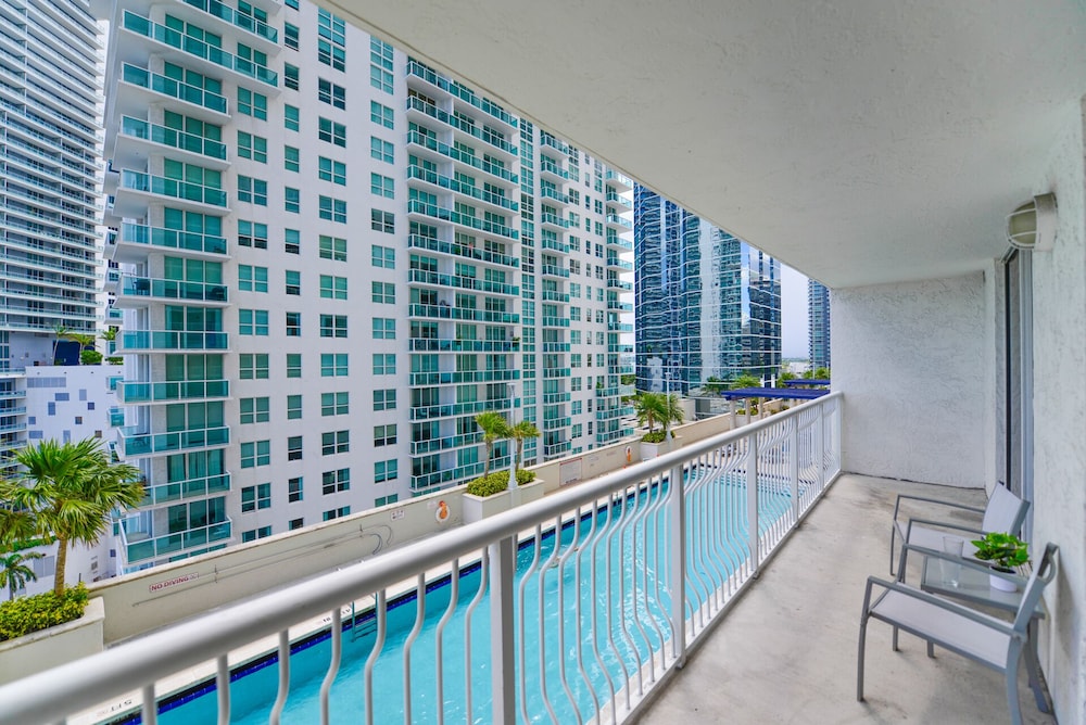 Exclusive Condo photo 3