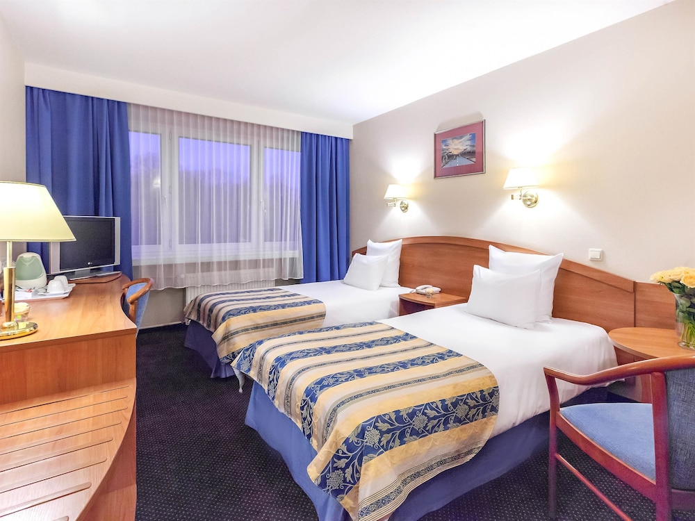 Standard Twin Room, 2 Twin Beds - Photo 9