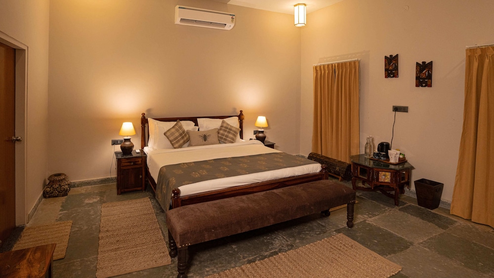 Luxury Room, Courtyard View